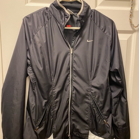 Nike Fitstorm Full Zip Jacket Women's Black Vented Windbreaker Mock Neck SZ SM - Picture 9 of 16